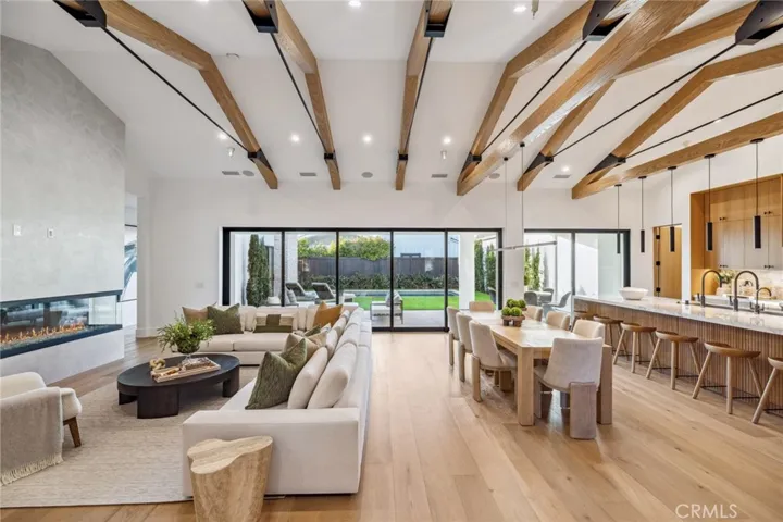 1227 Berkshire Lane, Newport Beach, California 92660