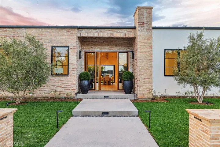1227 Berkshire Lane, Newport Beach, California 92660