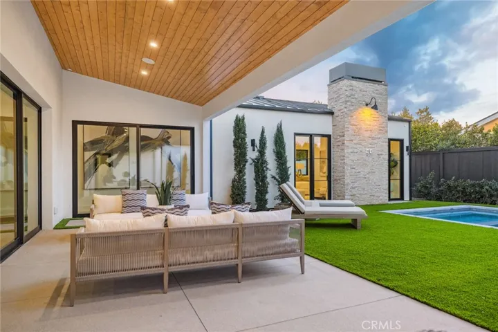 1227 Berkshire Lane, Newport Beach, California 92660