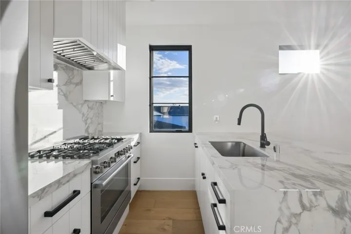 1227 Berkshire Lane, Newport Beach, California 92660