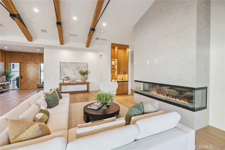 1227 Berkshire Lane, Newport Beach, California 92660