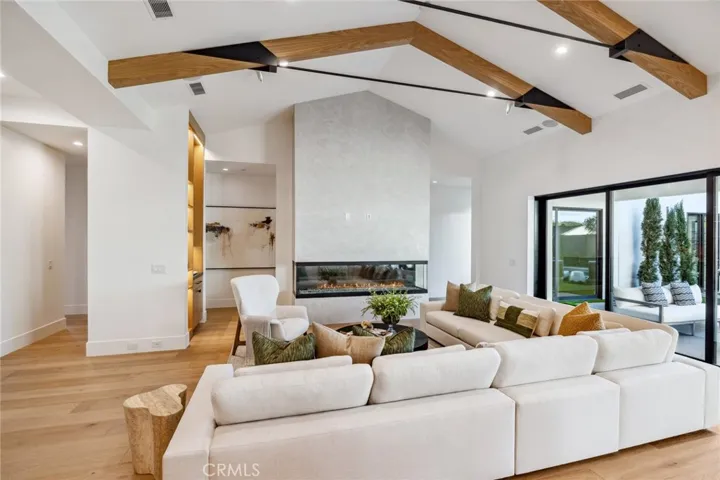 1227 Berkshire Lane, Newport Beach, California 92660