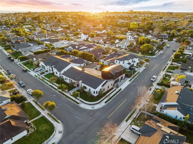 1227 Berkshire Lane, Newport Beach, California 92660