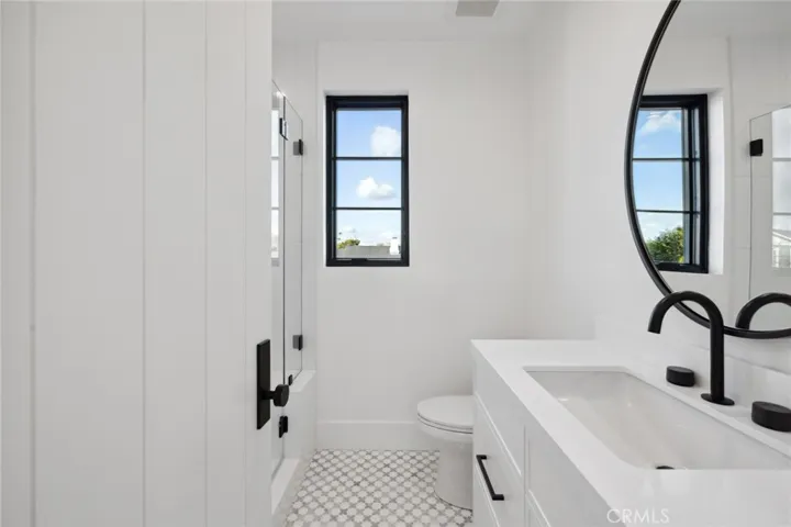 1227 Berkshire Lane, Newport Beach, California 92660
