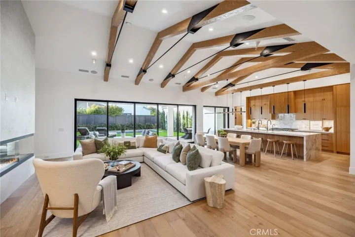 1227 Berkshire Lane, Newport Beach, California 92660