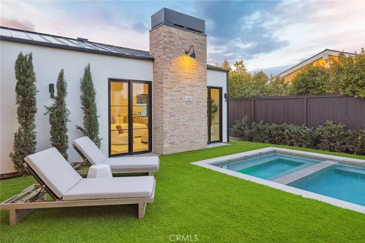 1227 Berkshire Lane, Newport Beach, California 92660