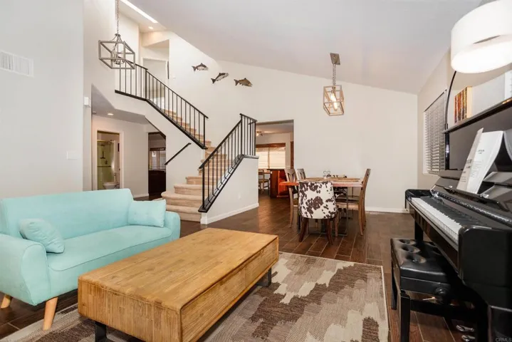 6783 Alamo Court, La Mesa, California 91942