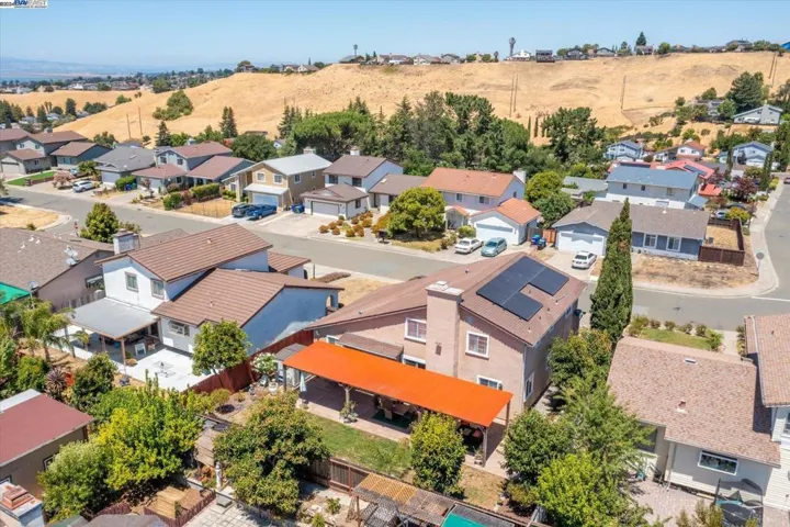 207 Elderberry Ct, Hercules, California 94547