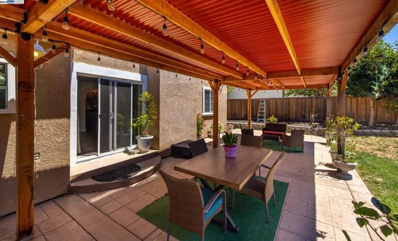 207 Elderberry Ct, Hercules, California 94547