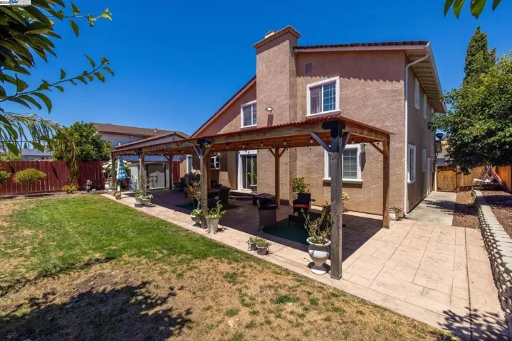 207 Elderberry Ct, Hercules, California 94547