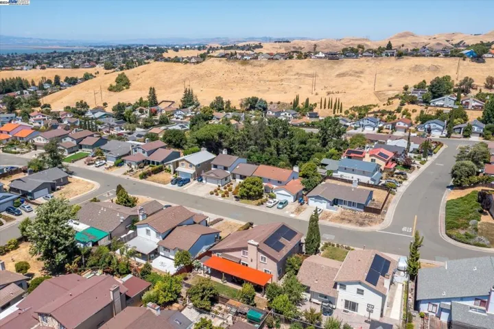 207 Elderberry Ct, Hercules, California 94547