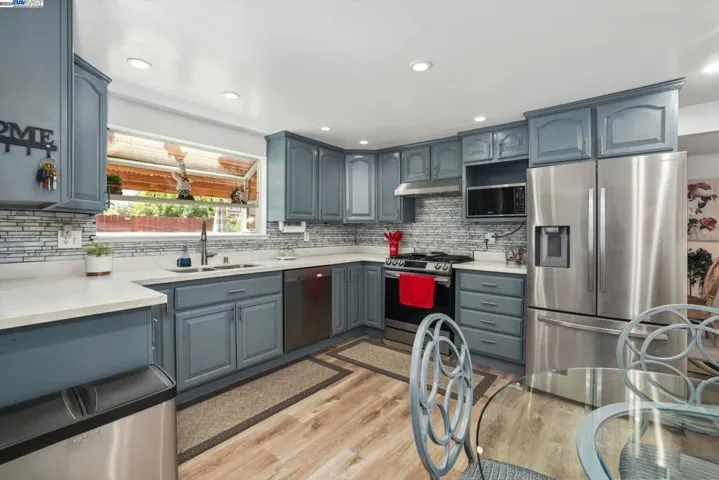 207 Elderberry Ct, Hercules, California 94547