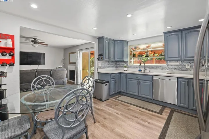 207 Elderberry Ct, Hercules, California 94547