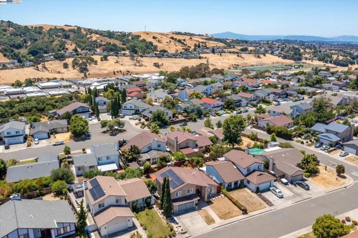 207 Elderberry Ct, Hercules, California 94547