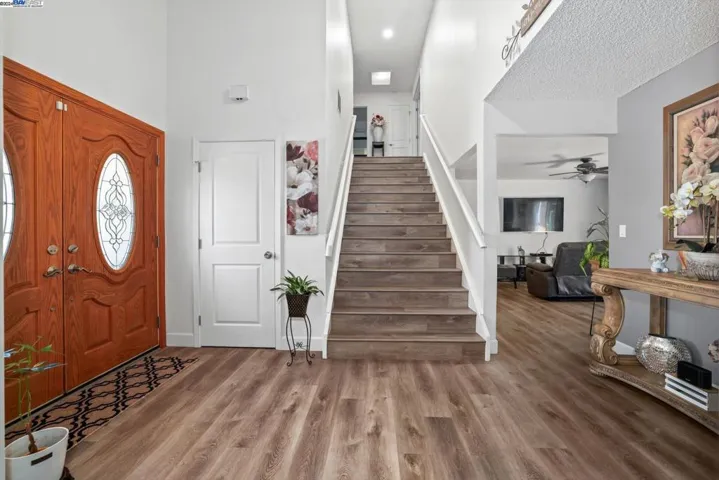 207 Elderberry Ct, Hercules, California 94547