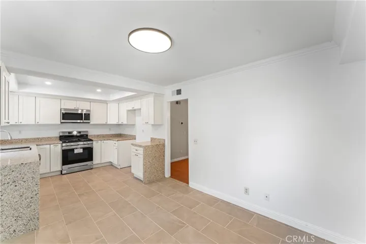 18420 Lemarsh Street 28, Northridge, California 91325