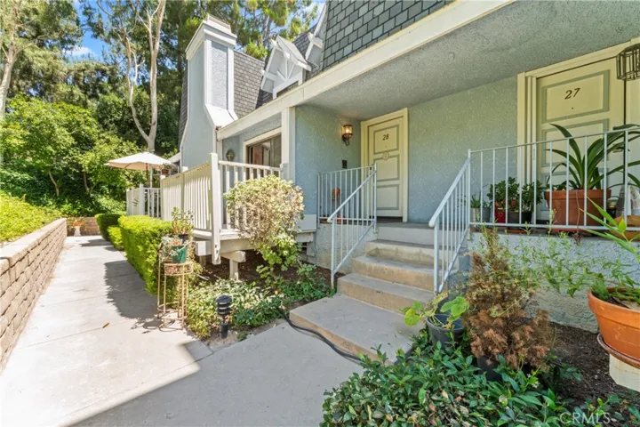 18420 Lemarsh Street 28, Northridge, California 91325