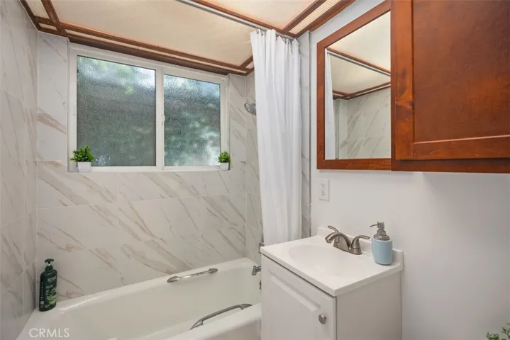 146 Chiquita Street, Laguna Beach, California 92651