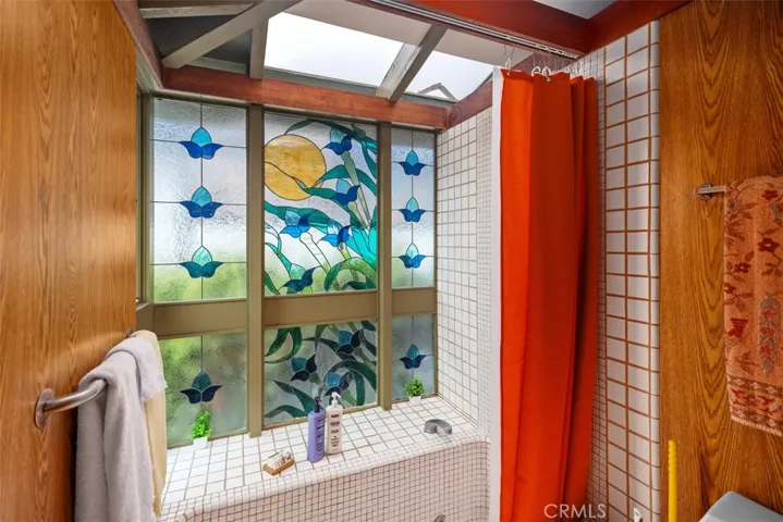 146 Chiquita Street, Laguna Beach, California 92651