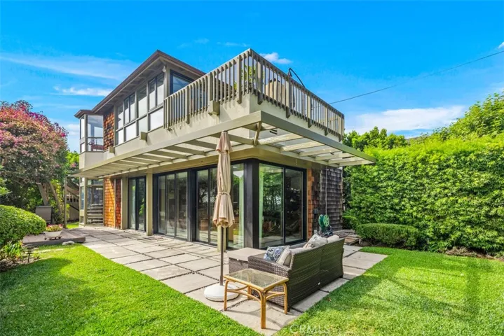 146 Chiquita Street, Laguna Beach, California 92651