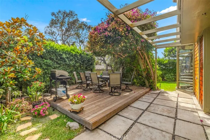 146 Chiquita Street, Laguna Beach, California 92651