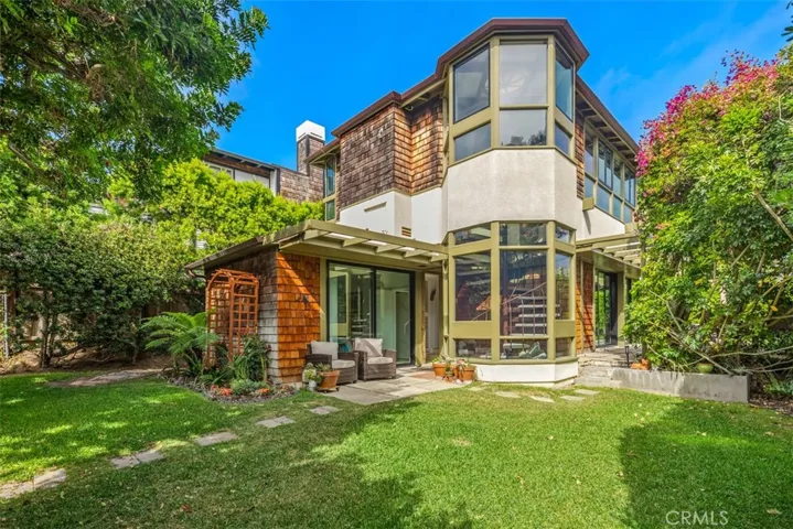 146 Chiquita Street, Laguna Beach, California 92651