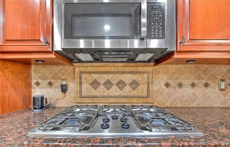Built in gas cooktop and microwave