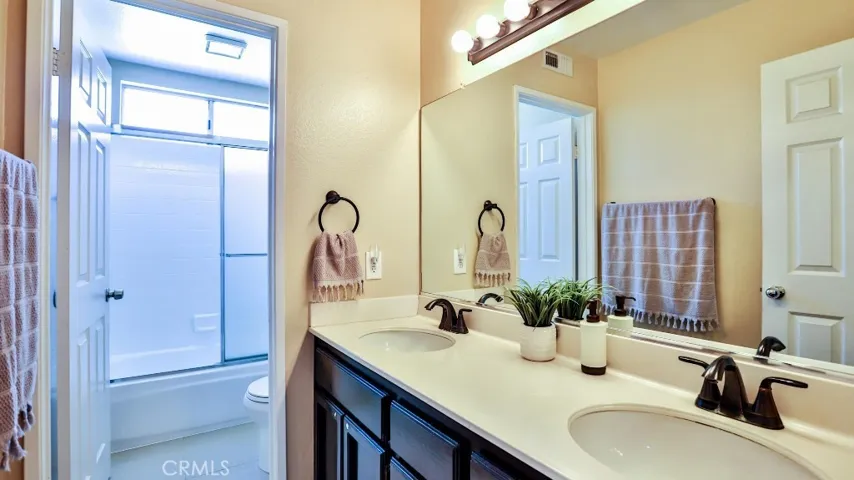 Upstairs Bath 2