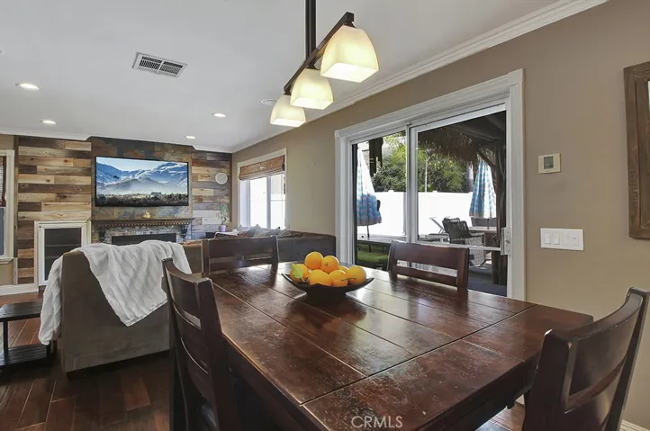 Dining Room, Open flooplan to living room