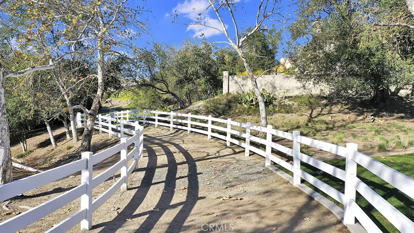 39 Tomahawk Street, Trabuco Canyon, California 92679