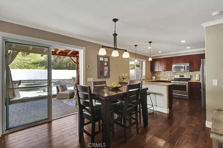 Dining Room & Kitchen