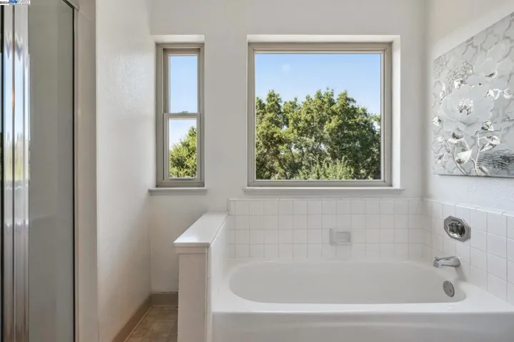 16817 Hallmark Ct, Castro Valley, California 94552