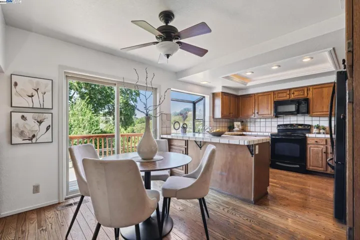 16817 Hallmark Ct, Castro Valley, California 94552