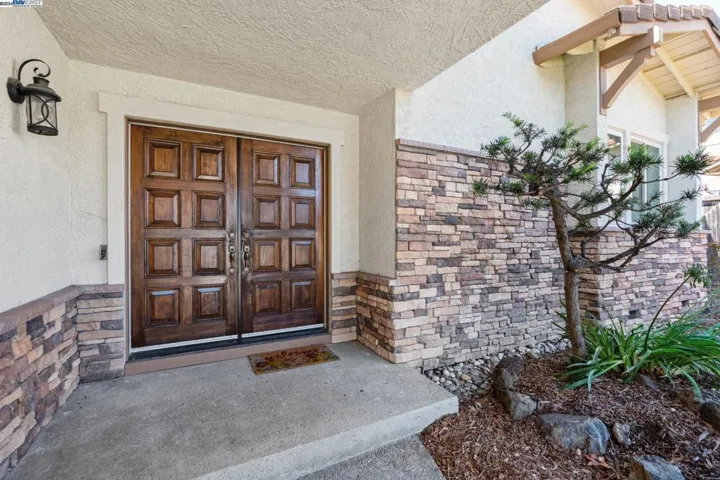 16817 Hallmark Ct, Castro Valley, California 94552