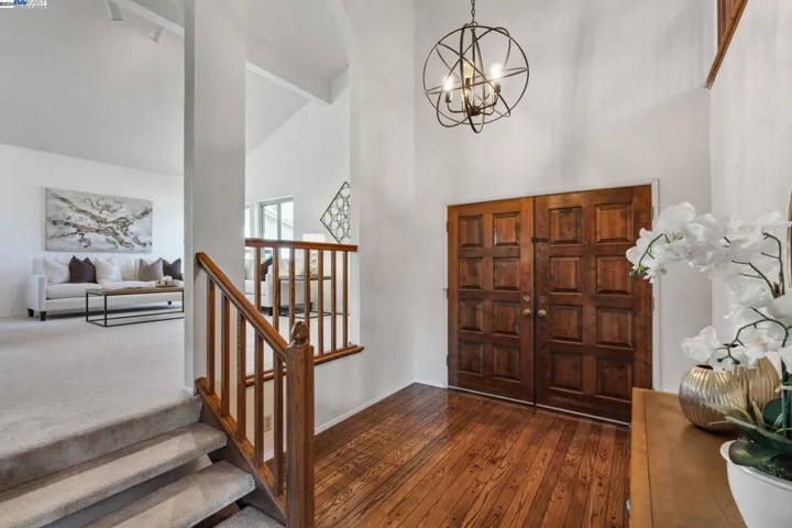 16817 Hallmark Ct, Castro Valley, California 94552