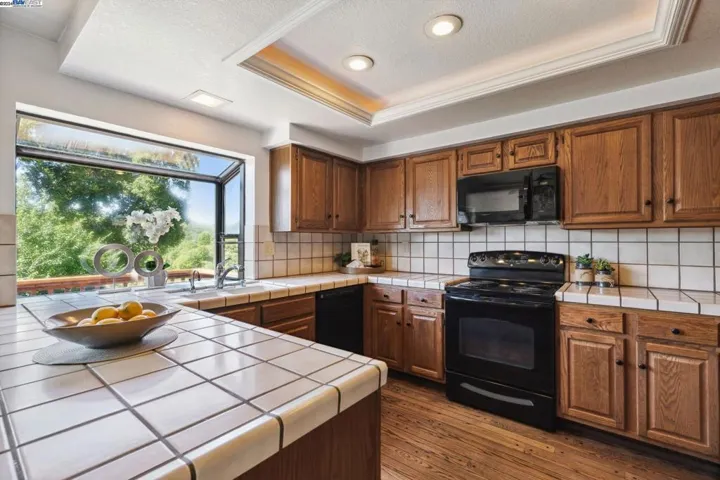 16817 Hallmark Ct, Castro Valley, California 94552
