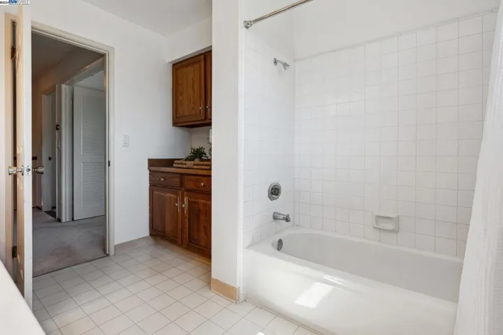 16817 Hallmark Ct, Castro Valley, California 94552