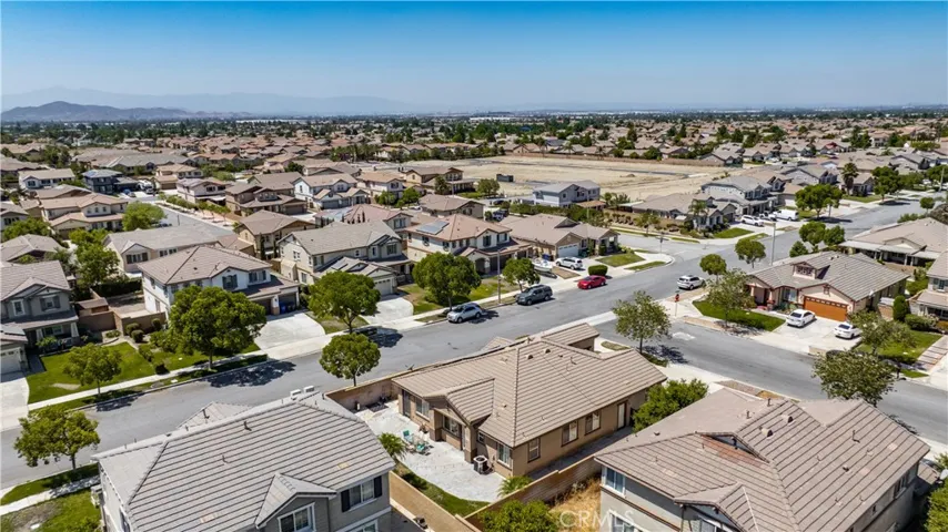 6973 Clear Lake Way, Fontana, California 92336