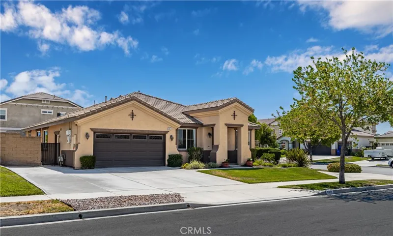 6973 Clear Lake Way, Fontana, California 92336