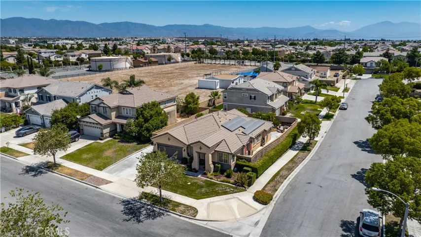 6973 Clear Lake Way, Fontana, California 92336