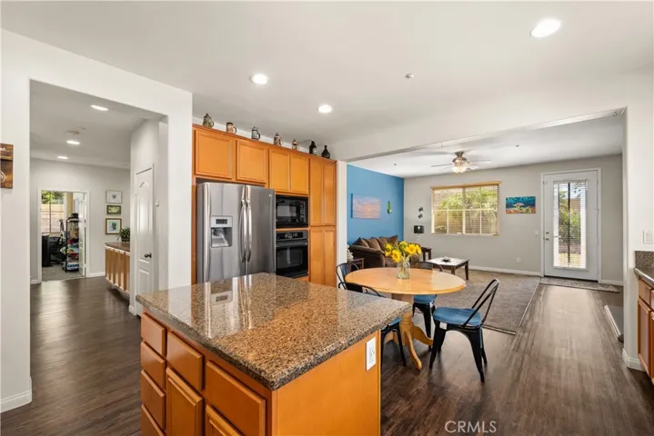 6973 Clear Lake Way, Fontana, California 92336