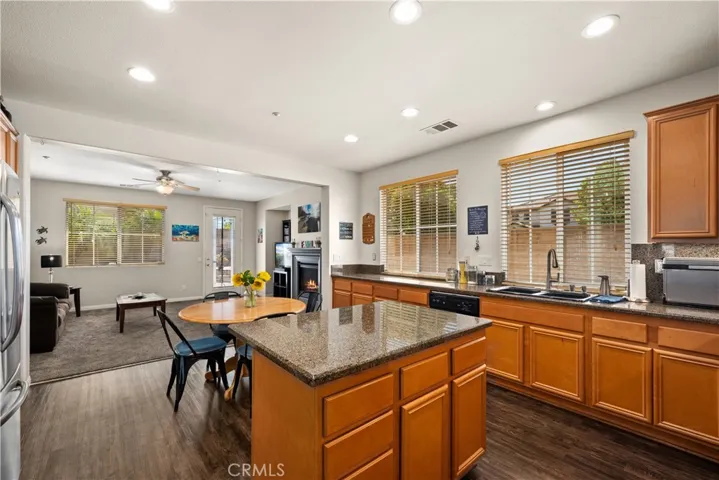 6973 Clear Lake Way, Fontana, California 92336