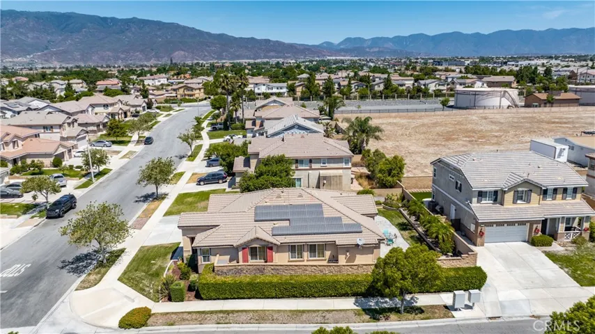 6973 Clear Lake Way, Fontana, California 92336