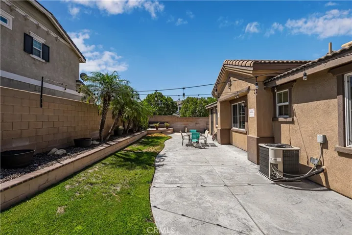 6973 Clear Lake Way, Fontana, California 92336