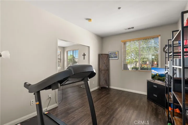 6973 Clear Lake Way, Fontana, California 92336