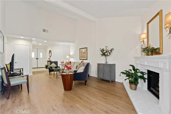 Living Room w/cozy Fireplace