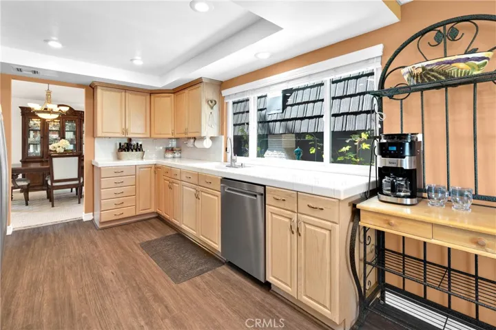 9354 Vista Serena, Cypress, California 90630