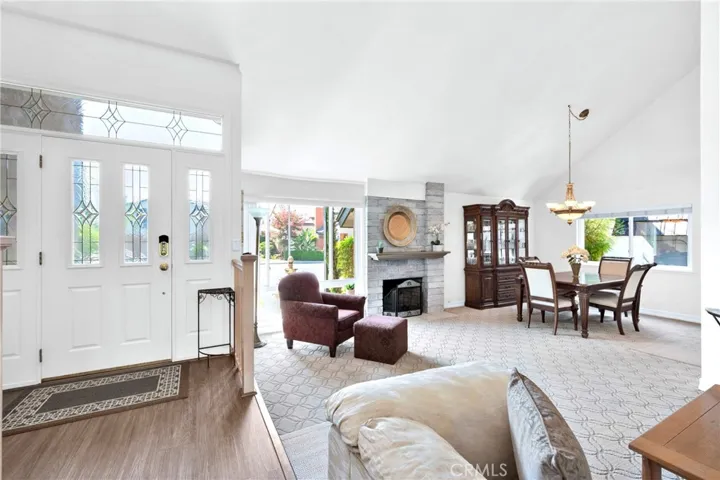 9354 Vista Serena, Cypress, California 90630