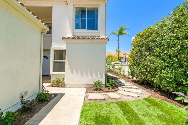 11 Vienna, Laguna Niguel, California 92677