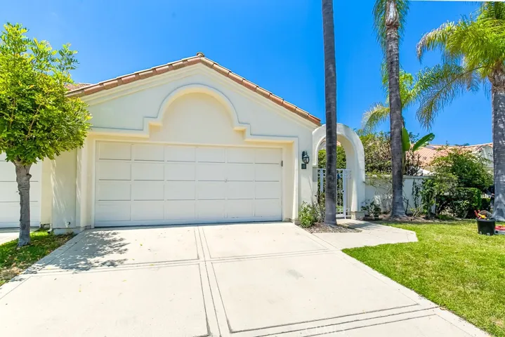 11 Vienna, Laguna Niguel, California 92677